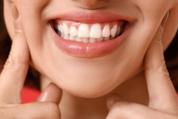 clean gums after wisdom tooth removal